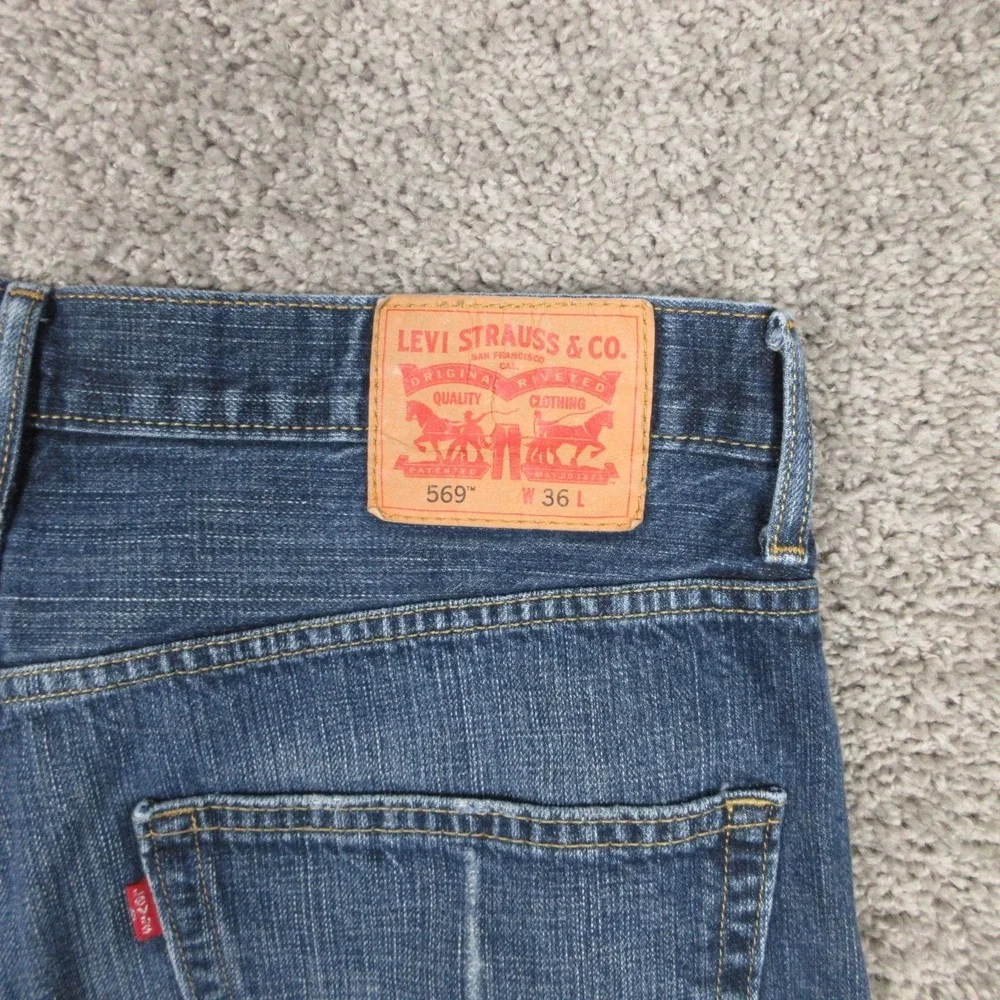 Levis Shorts Mens 36 Blue 569 Loose‎ Straight Baggy Faded Comfort Casual Zip Fly
